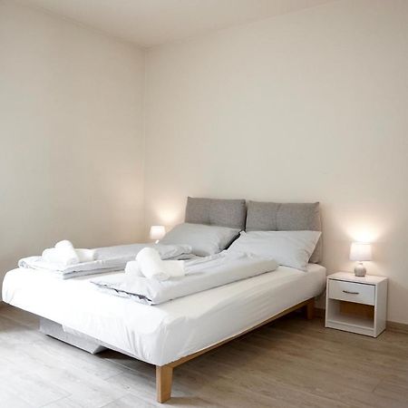 Bright Studio Apartment With Free Private Parking Merano Kültér fotó