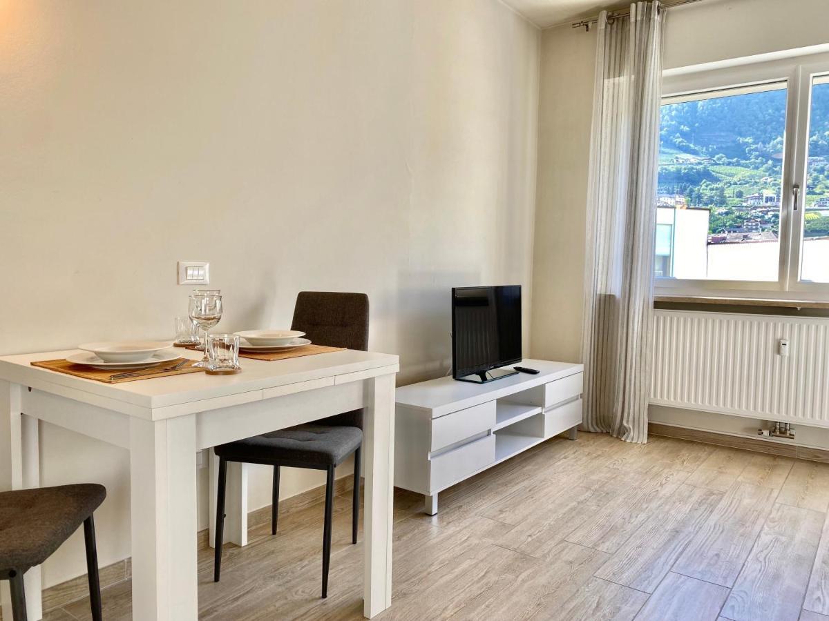Bright Studio Apartment With Free Private Parking Merano Kültér fotó
